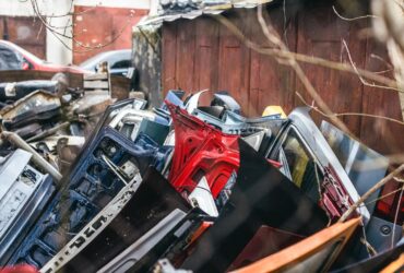 A roncsautó felvásárlás előnye, hogy a bontás és újrahasznosítás szabályozott, környezetbarát folyamatban zajlik.